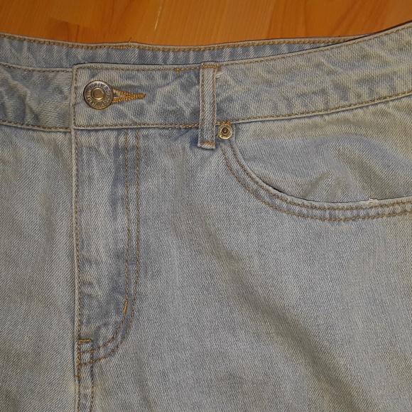 Forever 21 Blue Ripped Jeans - Picture 3 of 4